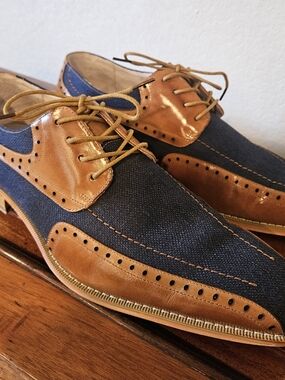 Men's Navy and Tan Leather-Trim Oxford Dress Shoes